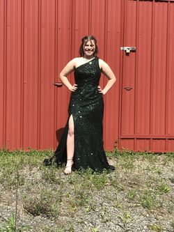 Green Size 6 Side slit Dress on Queenly