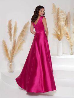 Style 48010 Christina Wu Pink Size 14 V Neck Train Floor Length Prom A-line Dress on Queenly