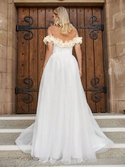 Style FSWD1454N Faeriesty White Size 4 Engagement Fswd1454n Straight Dress on Queenly