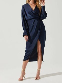Style 1-78753964-3471 ASTR Blue Size 4 Free Shipping Sleeves V Neck Long Sleeve Cocktail Dress on Queenly