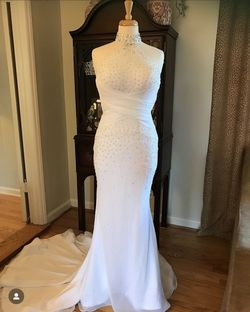 Gaspar Cruz White Size 4 Halter Wedding Straight Dress on Queenly