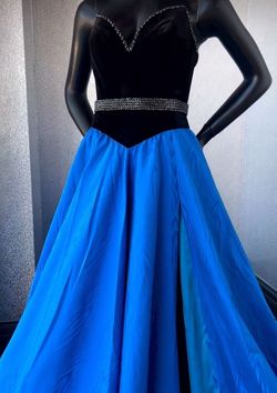 Jovani Blue Size 4 Free Shipping Pageant Ball gown on Queenly