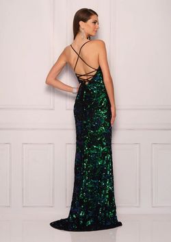 Style DM 11074 Dave and Johnny Green Size 8 Floor Length Side Slit V Neck Flare Mermaid Dress on Queenly