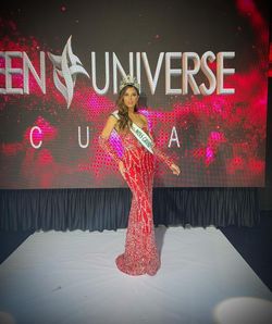 Juan Carlos Red Size 4 Mermaid Dress on Queenly