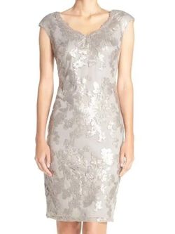 Adrianna Papell Silver Size 4 Swoop Sequined Cocktail Dress on Queenly