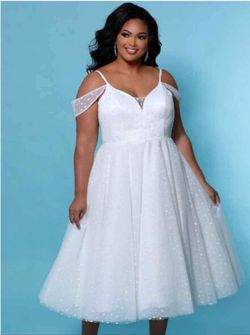 White Size 30 Ball gown on Queenly