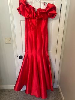 Ashley Lauren Red Size 12 Plus Size Mermaid Dress on Queenly