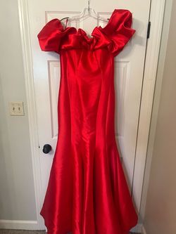 Ashley Lauren Red Size 12 Plus Size Mermaid Dress on Queenly