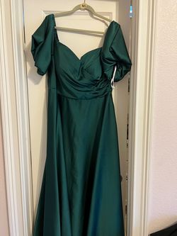 AW bridal Green Size 12 Military Cap Sleeve Straight Dress on Queenly