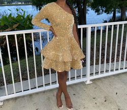 RiahMarie Gold Size 0 Prom Homecoming Cocktail Dress on Queenly