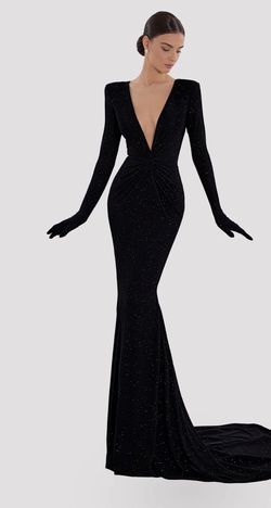 Style AD5024 Albina Dyla Black Size 4 Ad5024 Floor Length Plunge A-line Dress on Queenly