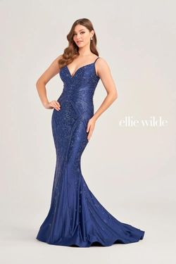 Style EW35002 Ellie Wilde By Mon Cheri Red Size 4 Ew35002 Plunge Floor Length Mermaid Dress on Queenly
