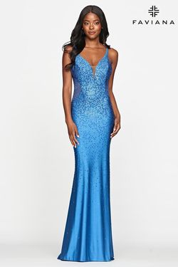 Style S10500 Faviana Blue Size 0 S10500 Fitted Mermaid Dress on Queenly