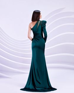 Style M20307 Modessa Couture Green Size 14 Prom Floor Length Black Tie M20307 Straight Dress on Queenly