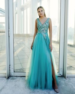 Style M20329 Modessa Couture Green Size 10 Prom Floor Length Black Tie Side slit Dress on Queenly