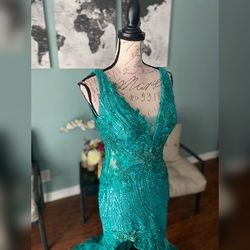 Portia and Scarlett Green Size 6 Pageant Prom Sheer Shiny Mermaid Dress on Queenly