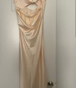 Style Curious Heart Satin Maxi Dress Hello Molly White Size 12 Strapless Floor Length Sorority A-line Dress on Queenly