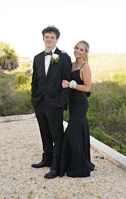 Style 22-705 Madison James Black Size 2 Prom Floor Length Mermaid Dress on Queenly