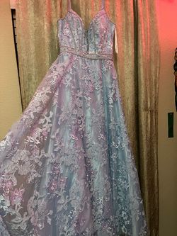 Camille La Vie Blue Size 6 Free Shipping Plunge Medium Height Prom Straight Dress on Queenly