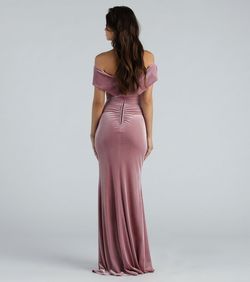 Style 05002-7386 Windsor Blue Size 0 Velvet Prom Tall Height Side slit Dress on Queenly