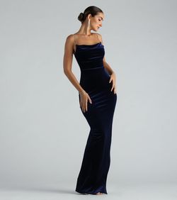 Style 05002-6850 Windsor Size M Prom Blue Side Slit Dress on Queenly