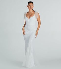 Style 05002-7307 Windsor White Size 0 Military 05002-7307 Floor Length Sweetheart Mermaid Dress on Queenly