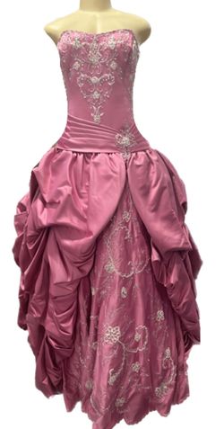 Style 8000731214 Q by DaVinci Pink Size 14 Quinceanera Pageant 8000731214 Ball gown on Queenly