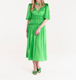 Style 1-85667556-3855 Alden Adair Green Size 0 V Neck Sleeves 1-85667556-3855 Cocktail Dress on Queenly