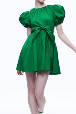 Style 1-936983673-5 alice + olivia Green Size 0 1-936983673-5 Sleeves Free Shipping Tall Height Cocktail Dress on Queenly