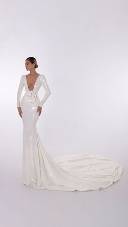 Style AD5609 Albina Dyla White Size 0 Long Sleeve Pageant Backless Floor Length Straight Dress on Queenly