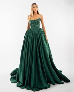Style AD5524 Albina Dyla Green Size 0 Corset Pageant Straight Dress on Queenly
