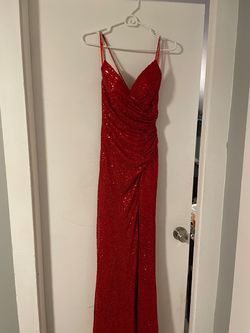 Dylan and david Red Size 2 Medium Height Plunge Prom Side slit Dress on Queenly