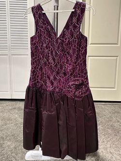 Flirtations Purple Size 6 Plunge Homecoming Cocktail Dress on Queenly