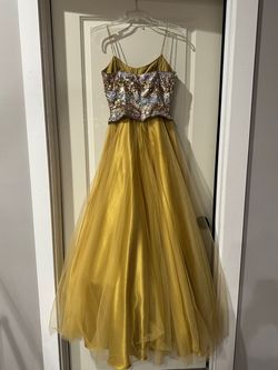 Party Time Formals Gold Size 4 Prom Straight Dress on Queenly