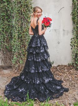 Style 55500 Sherri Hill Black Size 0 Ball gown on Queenly