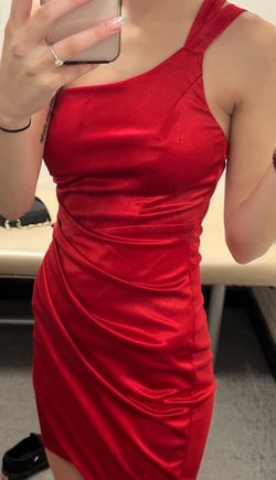 Dillards Red Size 2 Satin Sorority Formal Cocktail Dress on Queenly