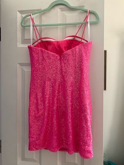 Style 28202 Ava Presley Pink Size 6 Mini Free Shipping Feather Square Cocktail Dress on Queenly