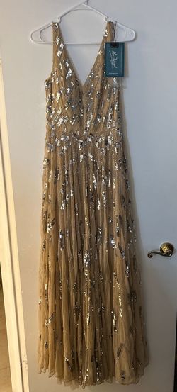 Style 5172M Mac Duggal Nude Size 6 5172m Plunge Jersey Ball gown on Queenly