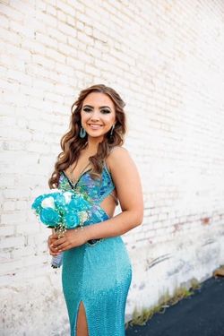 Sherri Hill Blue Size 4 Plunge Prom Train Dress on Queenly