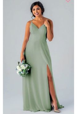 kennedy blue Green Size 16 Free Shipping Plunge Prom Straight Dress on Queenly