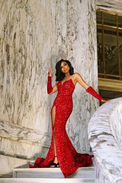 Style PS22529 Portia and Scarlett Red Size 0 Ps22529 Short Height Prom Side slit Dress on Queenly