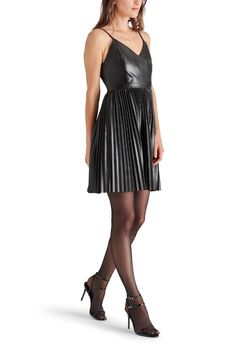 Style 1-1762765160-1498 STEVE MADDEN Black Size 4 V Neck Mini Cocktail Dress on Queenly