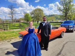 Ellie Wilde Blue Size 0 Prom 50 Off Ball gown on Queenly
