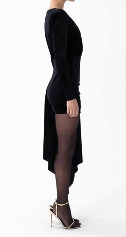 Style 1-3033425140-2901 RONNY KOBO Black Size 8 Fitted Spandex Plunge Cocktail Dress on Queenly