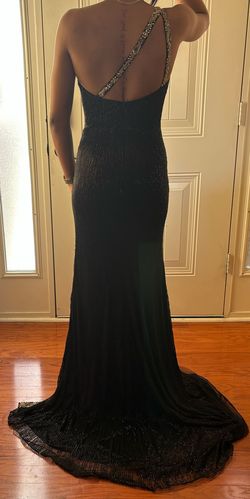 Style 88297 Ashley Lauren Black Tie Size 2 Floor Length Side slit Dress on Queenly