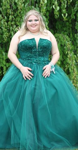Style 43046 MoriLee Green Size 18 Mori Lee Emerald Plus Size Ball gown on Queenly