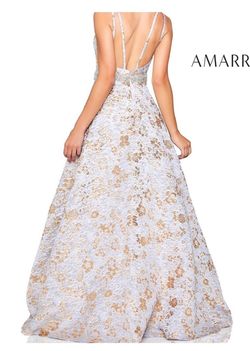 Amarra Gray Size 2 Plunge Pattern Floor Length Prom Ball gown on Queenly