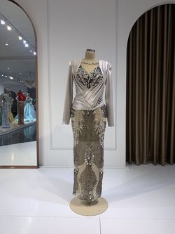 Blini Silver Size 10 Custom Floor Length Long Sleeve A-line Dress on Queenly