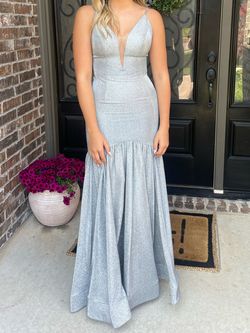 Madison James Silver Size 2 Jersey Prom Pageant Medium Height Floor Length Mermaid Dress on Queenly
