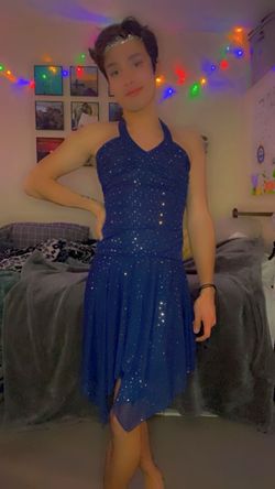 Jodi Kristopher Blue Size 4 Prom Plunge Straight Dress on Queenly